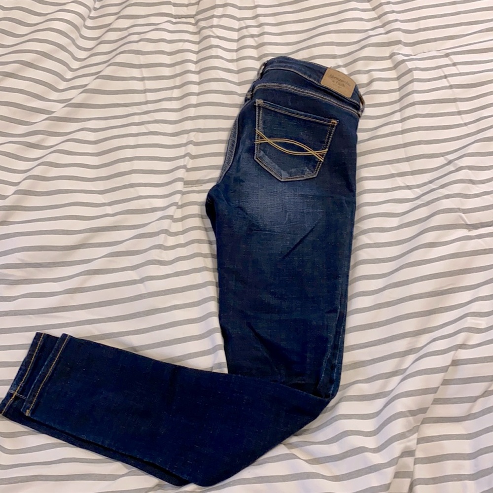 Abercrombie mid rise skinny jean
